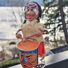Vintage MARX TOYS Mechanical Nutty Mad Indian Native Wind Up Toy Japan