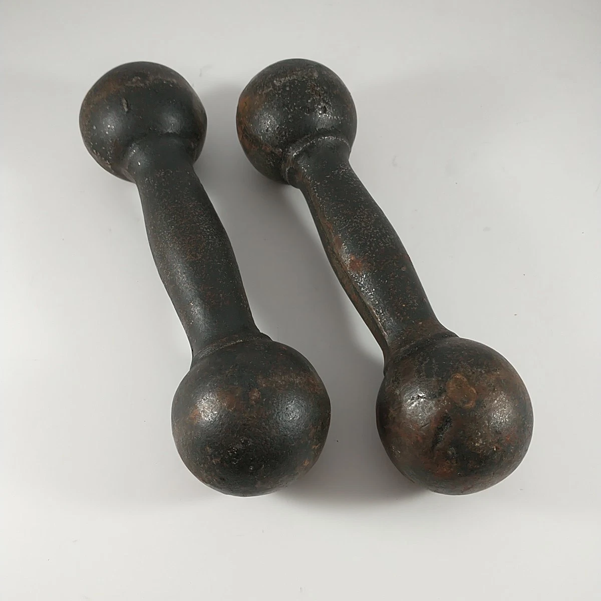2 Antique Vintage 3 lb Cast Iron Round Head Dumbbells Hand Weights Globe