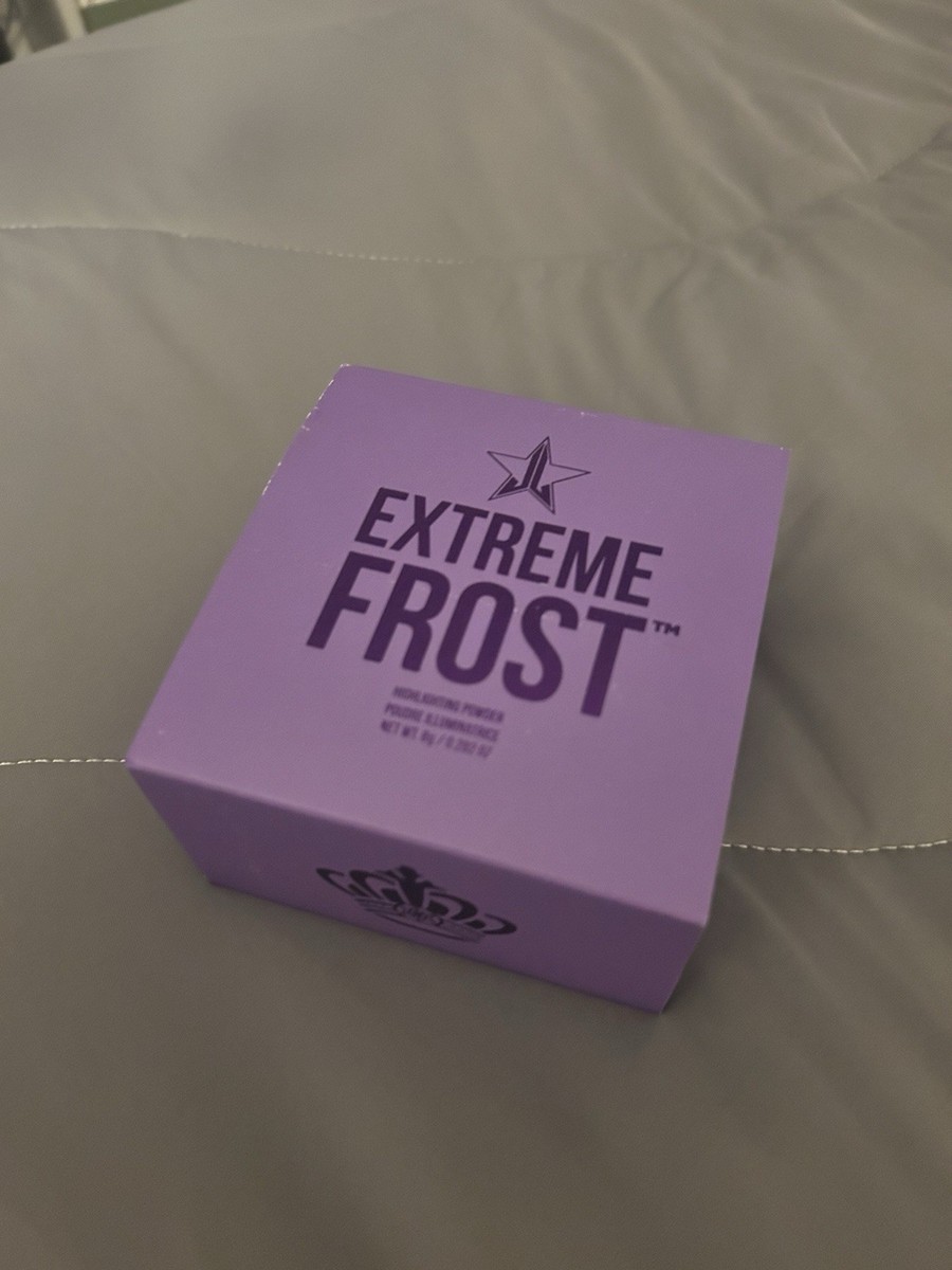 Jeffree Star Extreme Frost Highlighter Choking on Ice