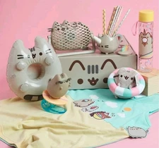 Pusheen Summer 2018 Beach Theme Box New Unsealed Open Complete. Size LARGE  