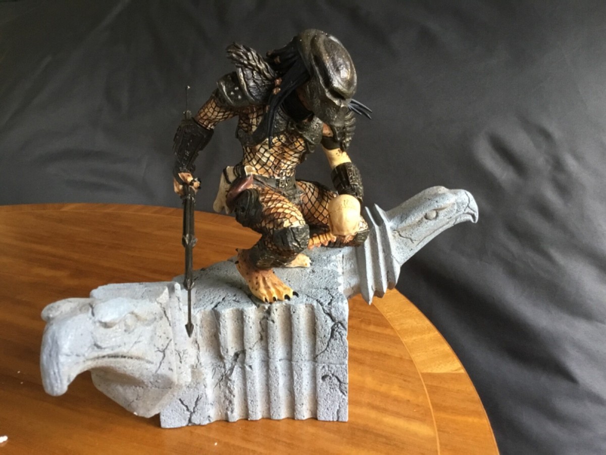 Palisades Predator 2 Triumphant Statue - 10 Inches - ARTIST
