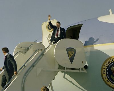 President Ronald Reagan exits Air Force One at Point Mugu 1982 - New 11x17 Photo