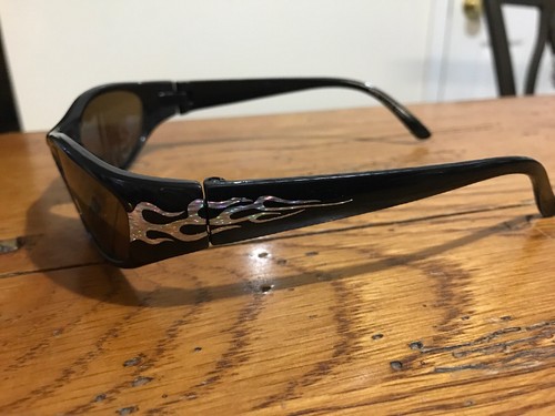 Boys Kids Black Sports Outdoor Plastic Sunglasses Silver & Multi Flames - Picture 5 of 11
