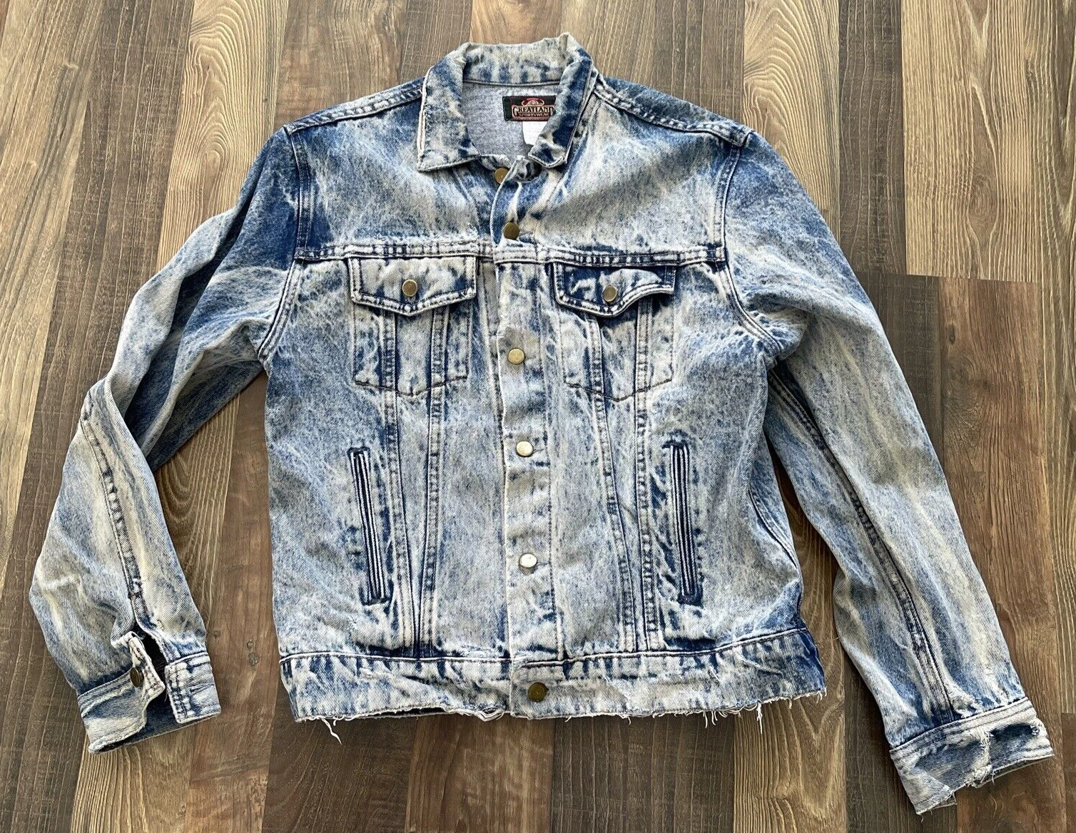 Greatland Outerwear Acid Wash Denim Jacket Men size M Distressed