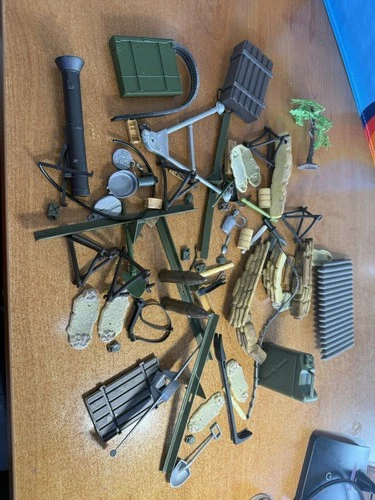 GI Joe 12-inch Action Figures Vintage 1996-2001 Accessories  Lot 1