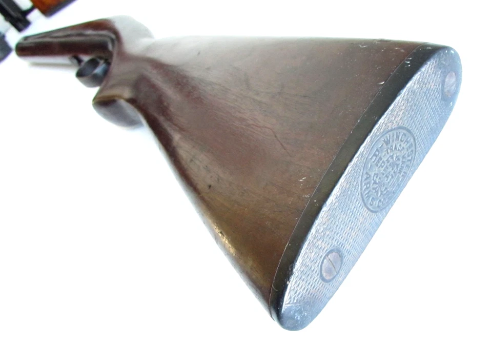 Culata de nogal modelo 67 Winchester temprana con ranura para dedos, placa trasera y gatillo Foto 3 de 4