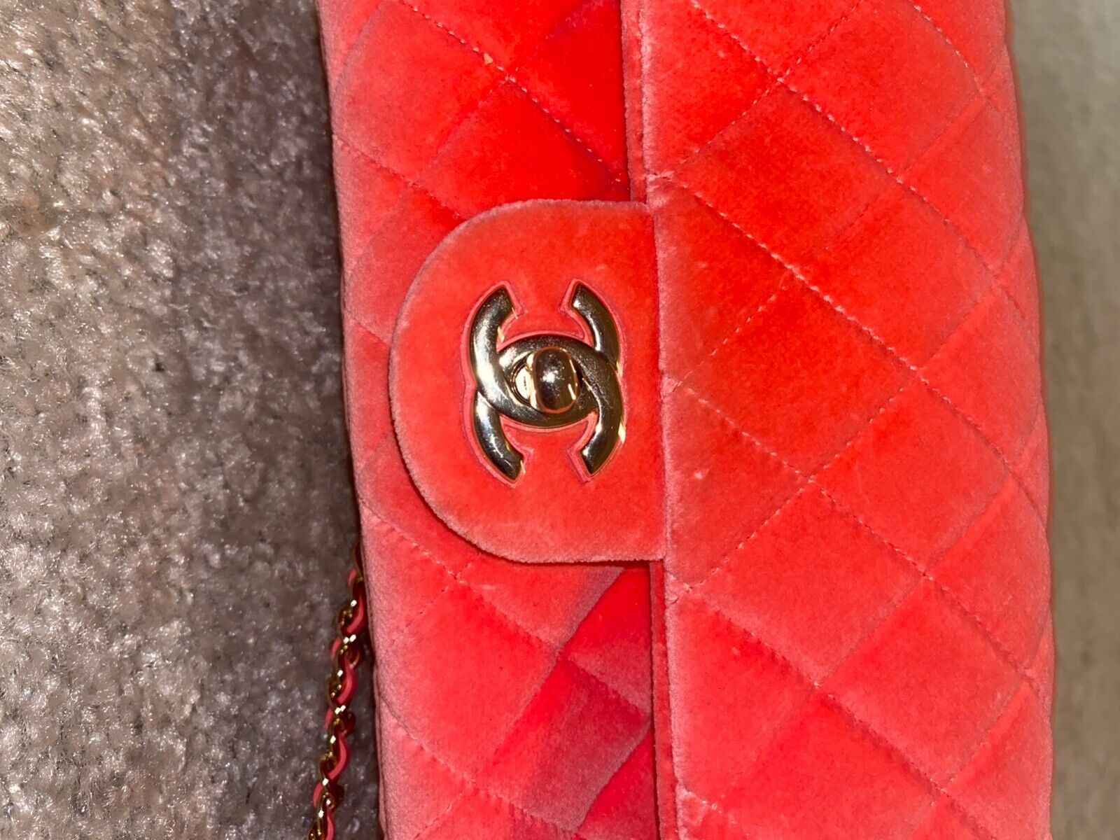 Timeless/classique velvet mini bag Chanel Red in Velvet - 34743474