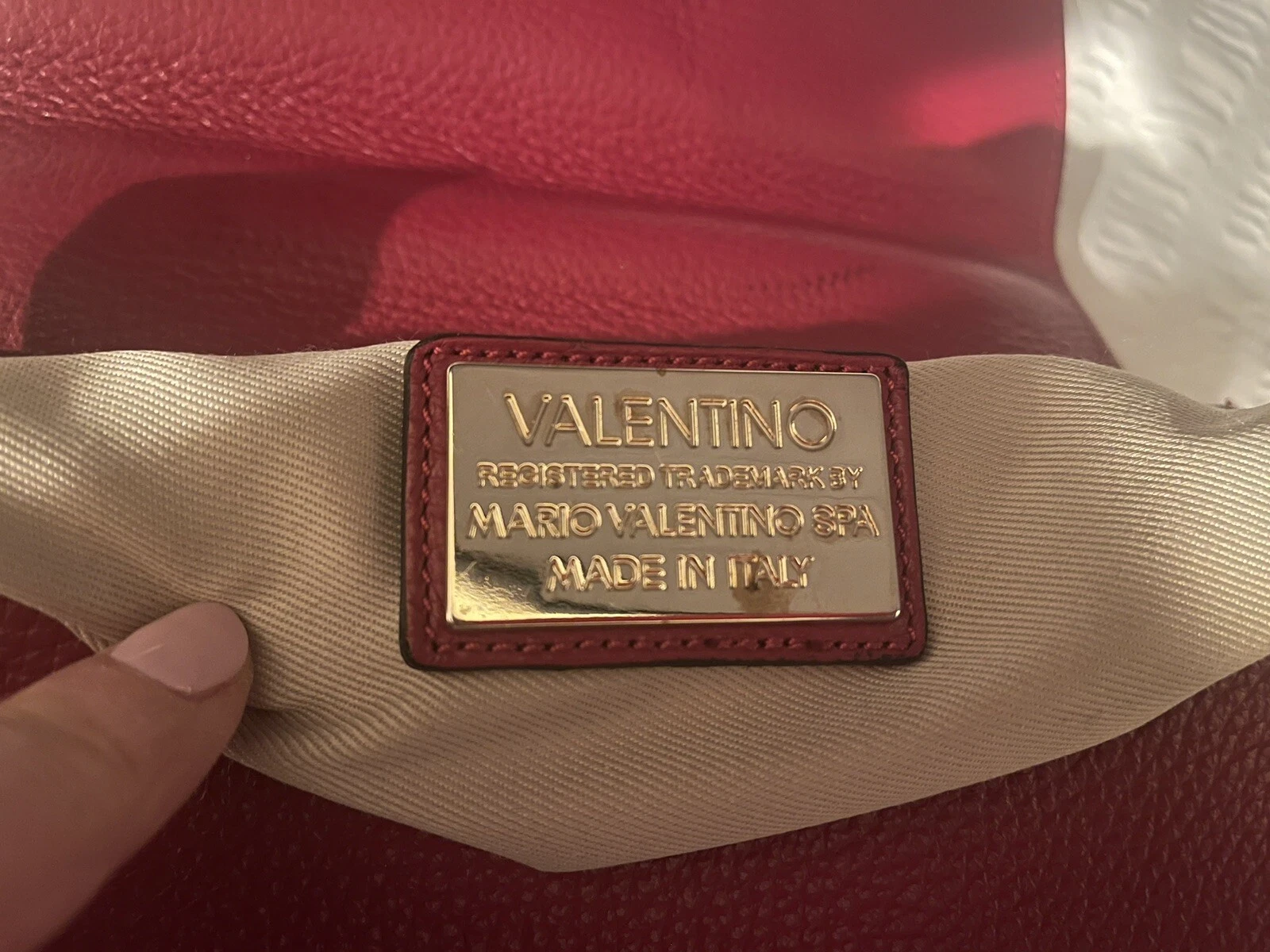 Valentino by Mario Valentino Classics Claire borsa a mano lampone