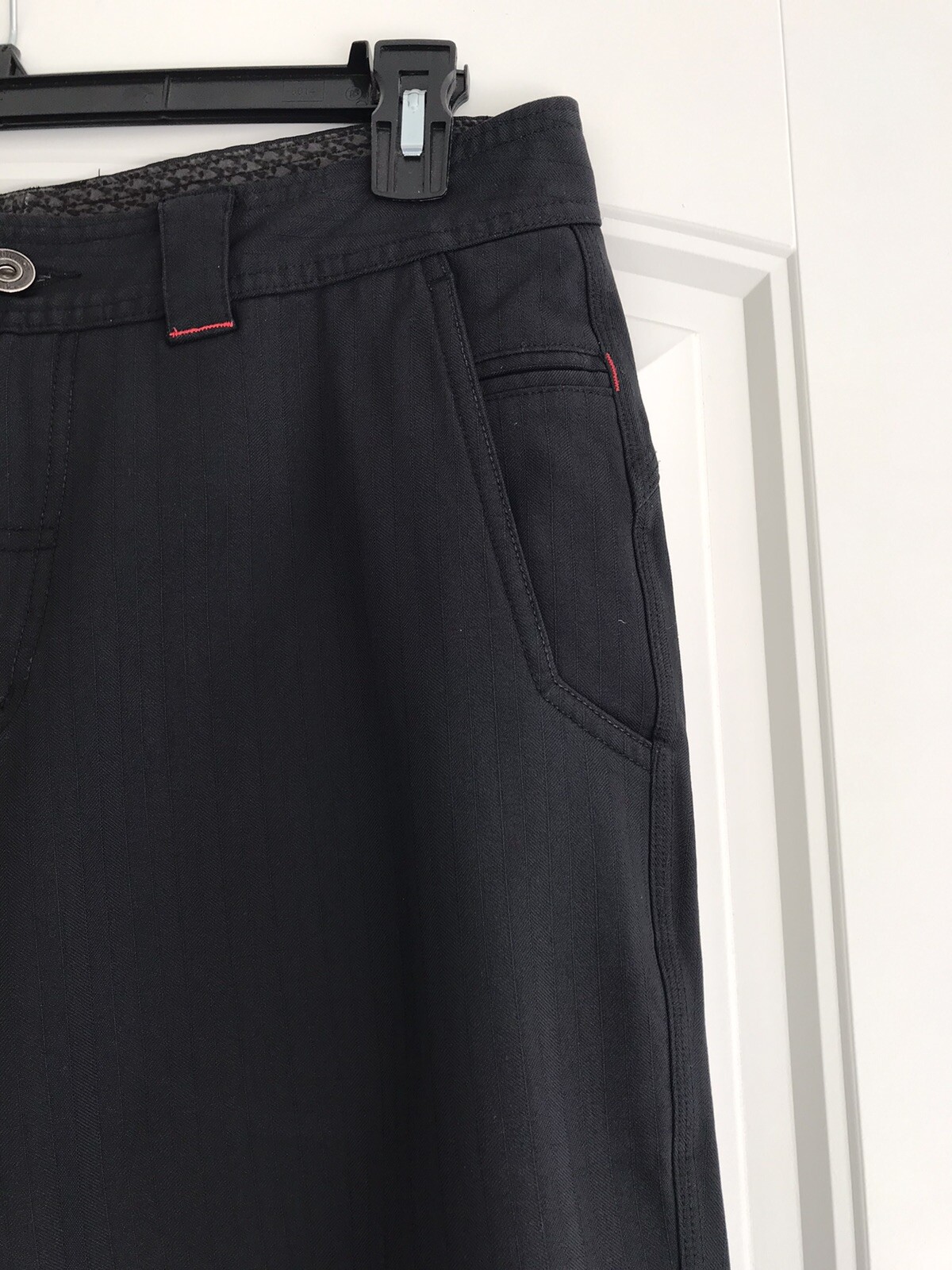 LULULEMON STRAIGHT ZIP BUTTON CLOSURE POCKETS FLA… - image 2