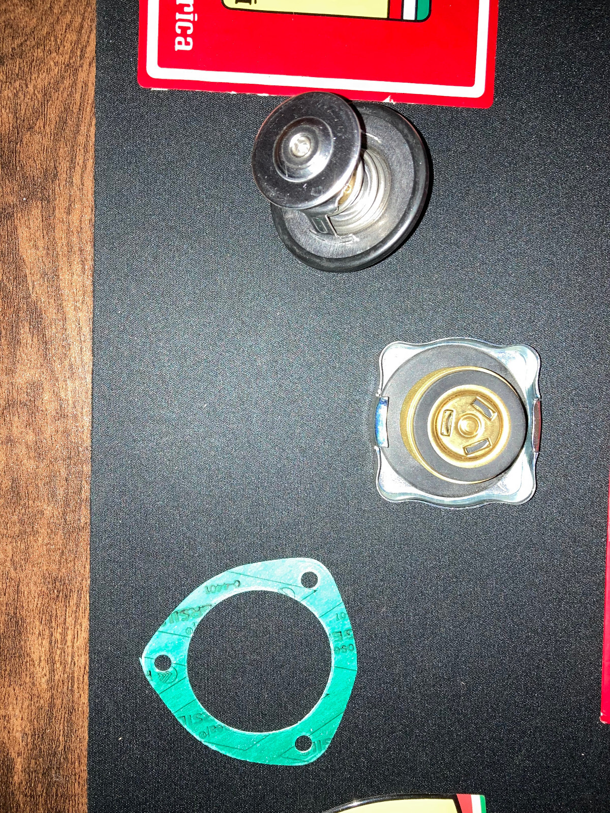  308-Gts-328-Gts Thermostat & Gasket for the Ferrari 308 288 Testarossa 109671 .