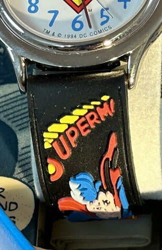 Vintage 1994 WALTHAM Superman Watch MINT IN SHIELD SHAPED BOX RARE COLLECTIBLE - Picture 4 of 8
