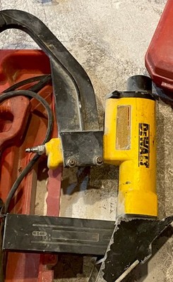 DEWALT