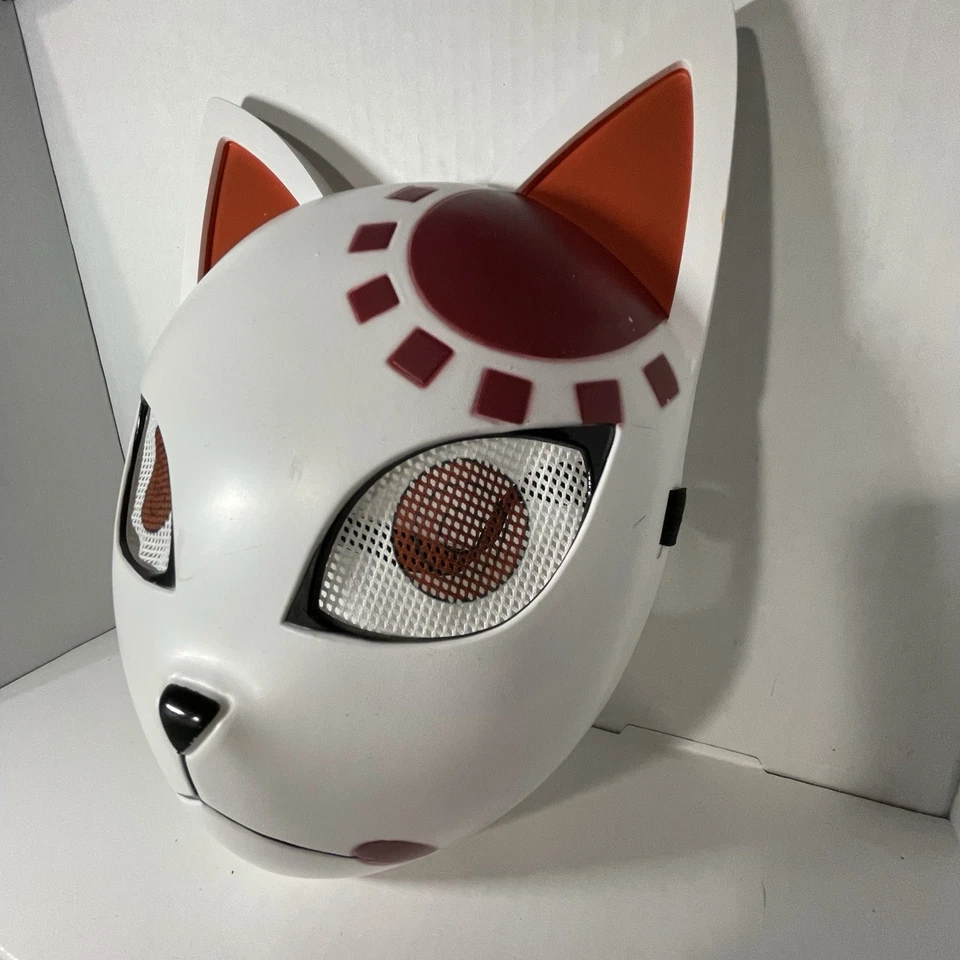 Máscara Cazadora de Gatos Adultos Cosplay Blanca con Diseño Rojo en la Cara. Usado Foto 3 de 4