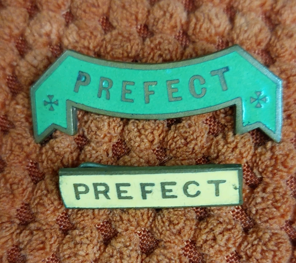 Antique  / Vintage School Prefect Badges 1920s 30s Fattorini & Sons Enamel Badge - Image 3 of 4