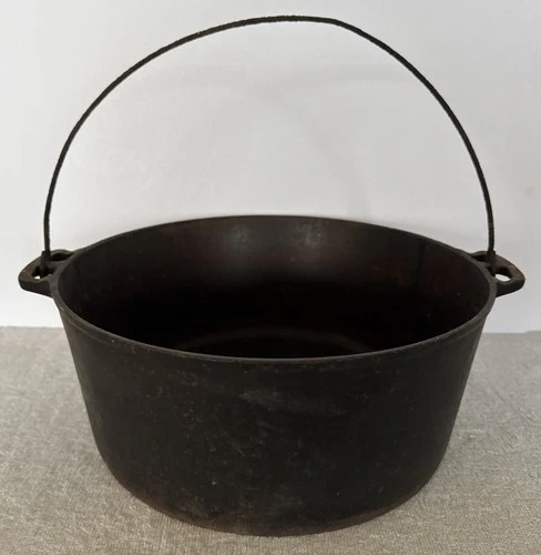 Wagner #10 Cast Iron Pot with Handle 12” Round x 5” Tall Flat Bottom Vintage USA