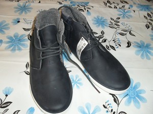 flat soled boots