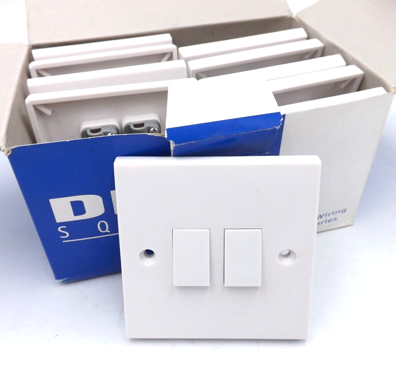 DETA Square 2 Gang 2w 10A Plateswitch D1204 (Qty: 10) - POSTAGE & VAT INC