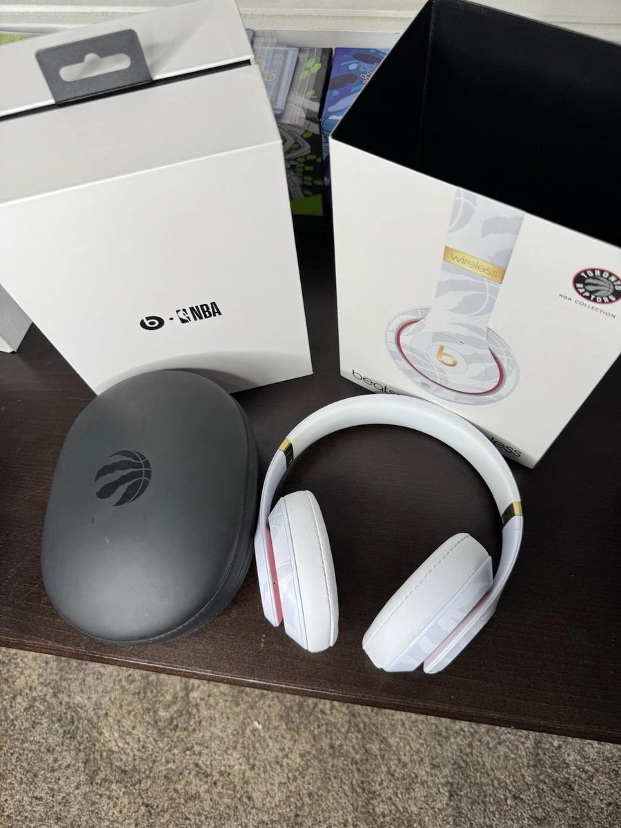 Preços baixos em Beats by Dr. Dre Studio3 Branco fones de ouvido