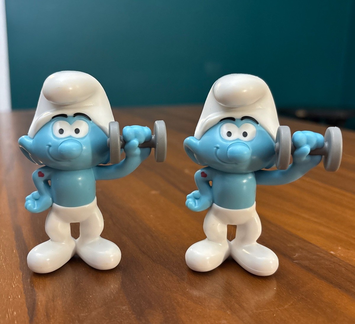 Set of 2 Hefty Smurf with Dumbbell Burger King Kids Club Meal 