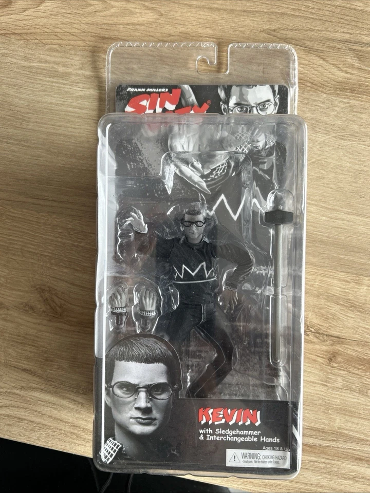 Neuf en Boîte NECA Sin City Séries 2 Action Jouet Figurine Kevin Noir et Blanc - Photo 1/4