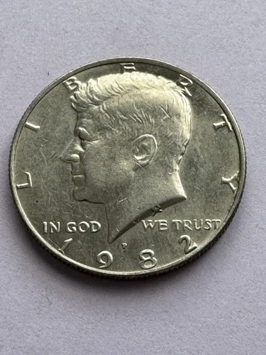 1982 P Kennedy Half Dollar (1) Clad Coins Circulated Very Nice!  N 546