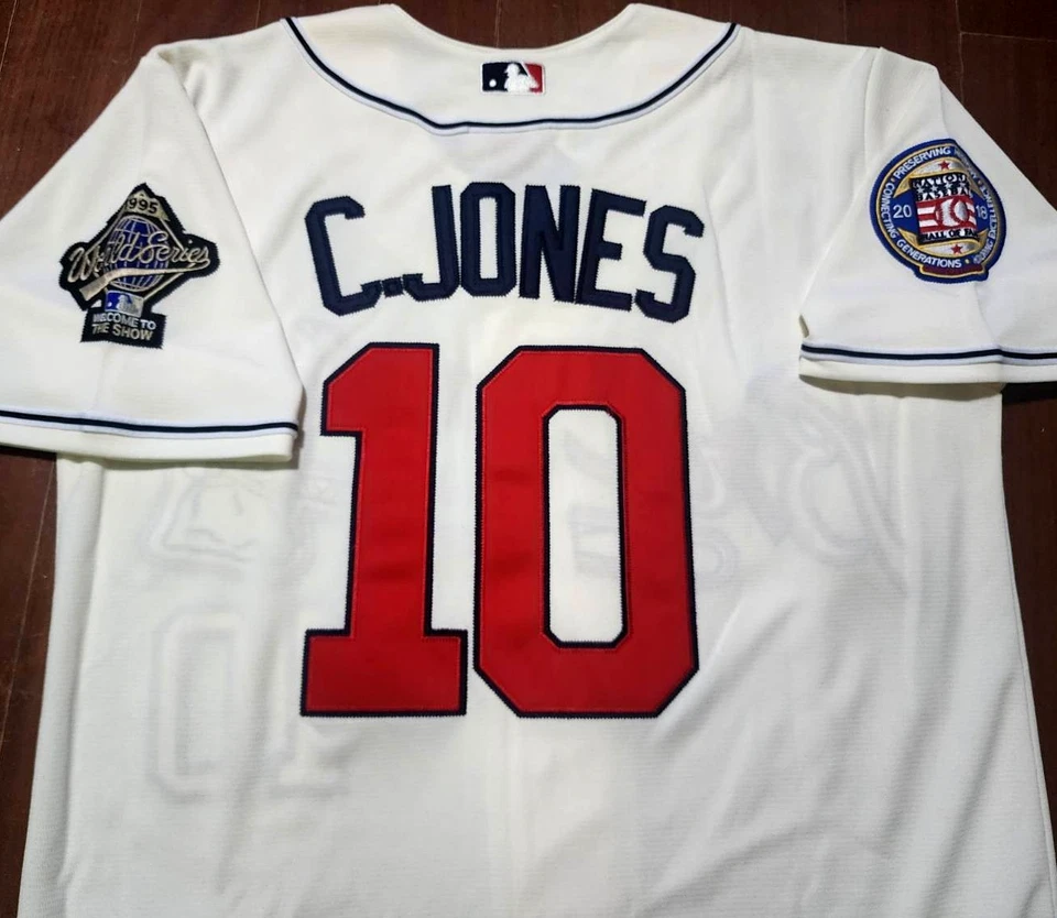 ¡Nuevo! Camiseta deportiva Atlanta Braves #10 Chipper Jones parches dobles cosida limitada marfil Foto 2 de 4