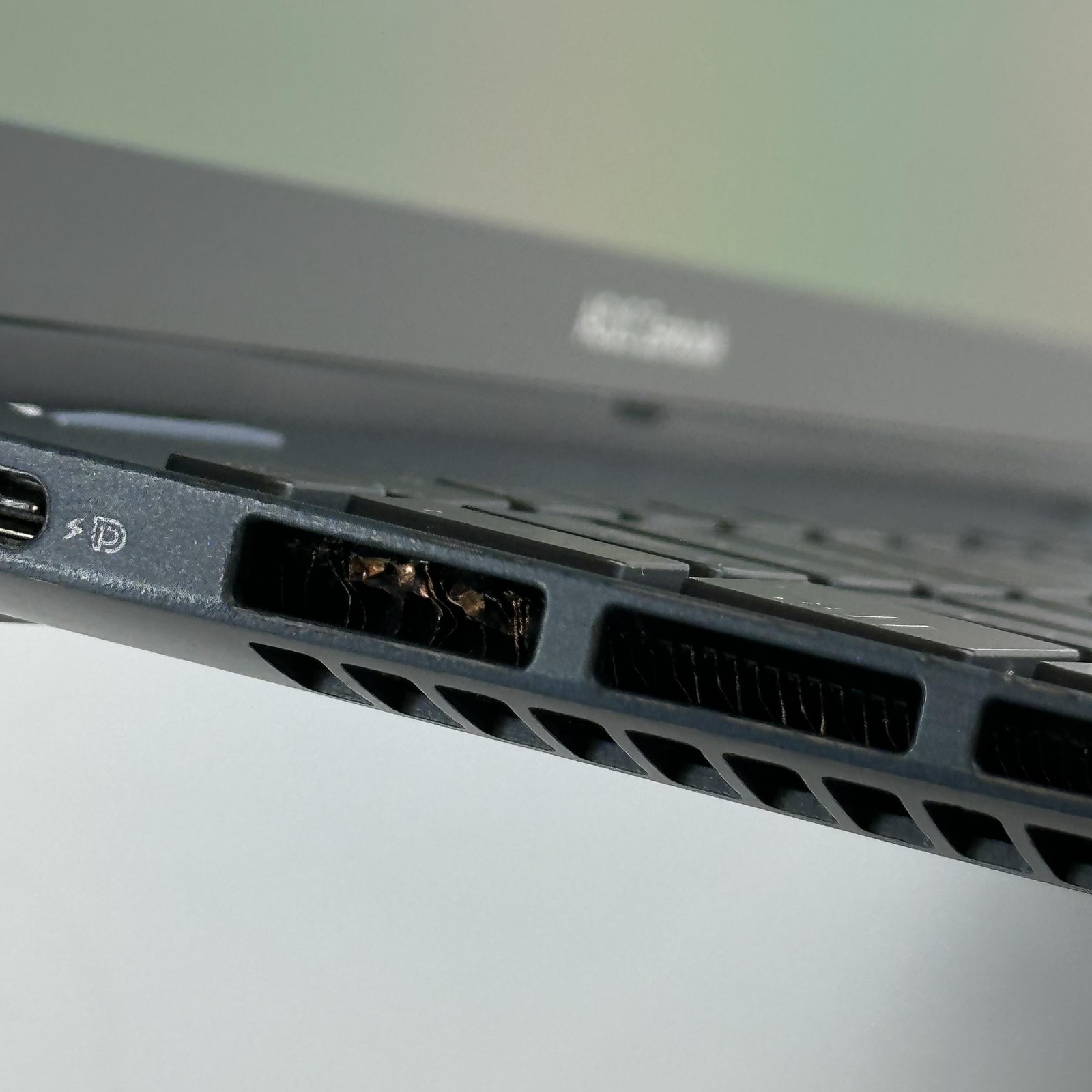 ASUS ZenBook S 13 Flip, 13-Inch Laptop, with Intel Core i7 12th Gen., 1 TB SSD (Solid State Drive), Windows 11 Home