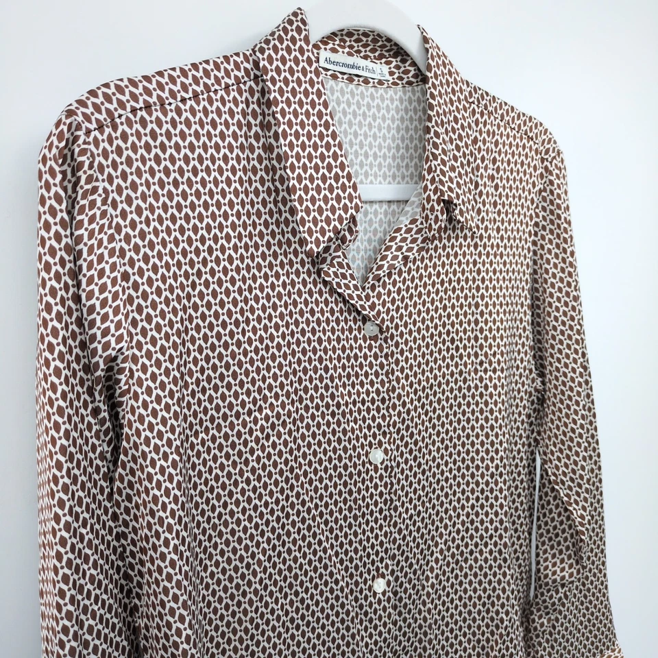 Blusa Top Abercrombie & Fitch Marrón Blanco Estampado Manga Larga Con Botones Carrera Foto 4 de 4