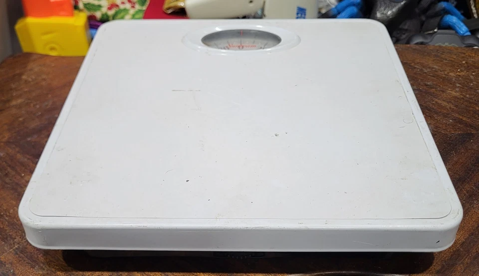 Esfera nueva en caja escala precisa hasta 300 lb Foto 2 de 4