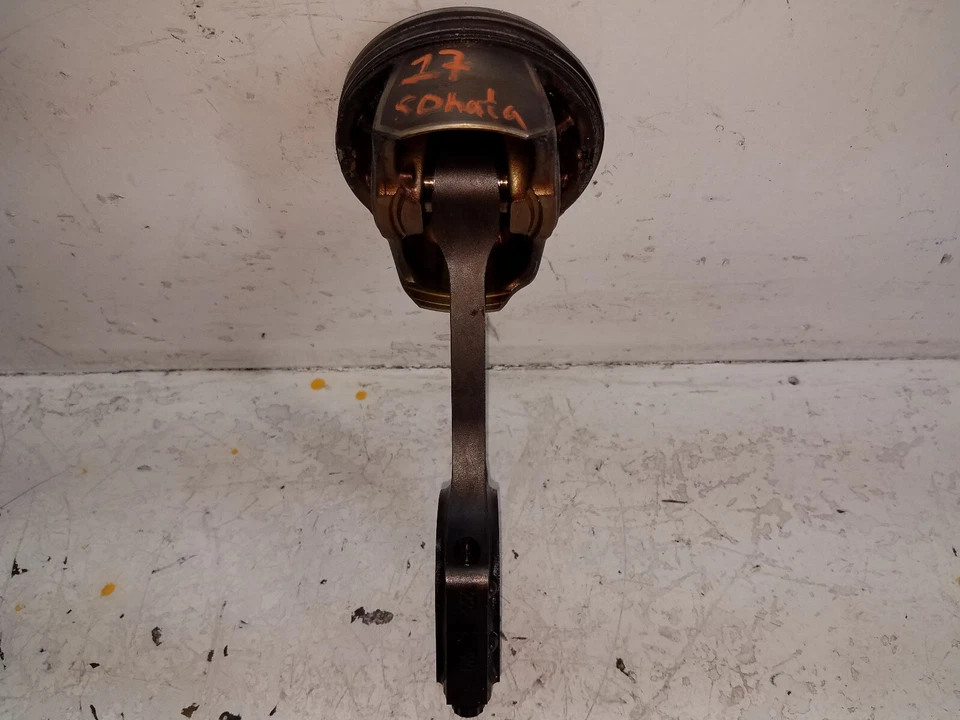 Hyundai Sonata 2015-2019 motor 2,4 L pistón y biela (M156) Foto 2 de 4