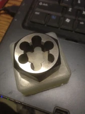 3/4"-18 CARBON STEEL HEXAGONAL RE-THREADING DIE