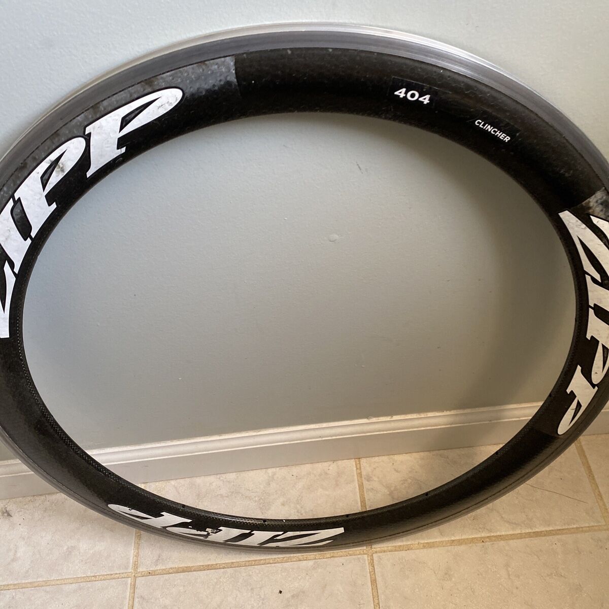 Zipp 404 Carbon Clincher Rim 16 Hole Alloy Brake Track (8866 Zipp 404 Carbon Clincher Rim 16 Hole Alloy Brake Track (8866