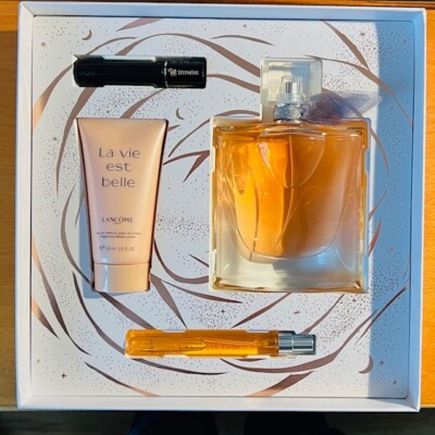 Lancome Geschenkset La Vie est belle 4-Teilig Eau d Parfum, Body Lotion, Mascara