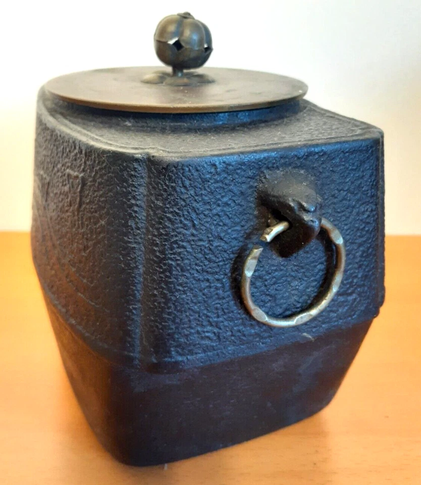 Старинный японский чугунный чайник — бронзовая крышка для чайной церемонии - Изображение 4 из 4