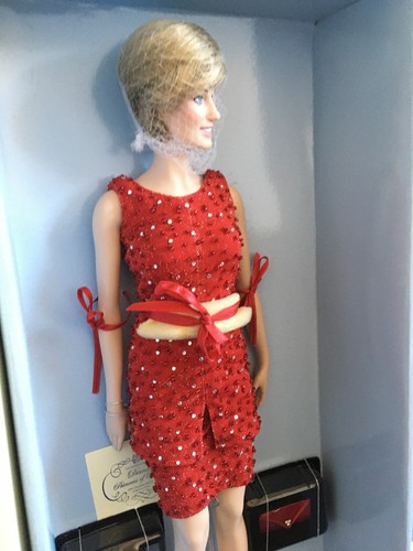 Franklin Mint PRINCESS DIANA 16" Vinyl DOLL Queen of Hearts Christmas 1998 NRFB - Picture 9 of 12
