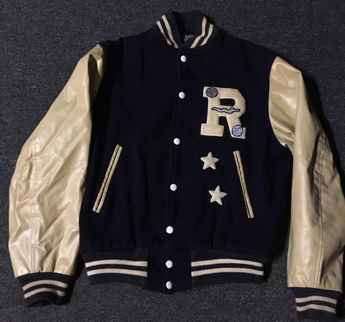 How to Wear a Varsity Letterman Jacket