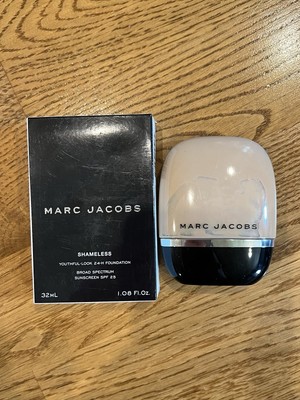 Marc Jacobs Shameless Foundation Youthful Look 24-H Medium Y370 32 ML NWB