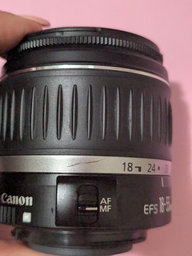 Canon Zoom EF-S 18-55mm 1:3.5-5.6 II Lens - Picture 8 of 24