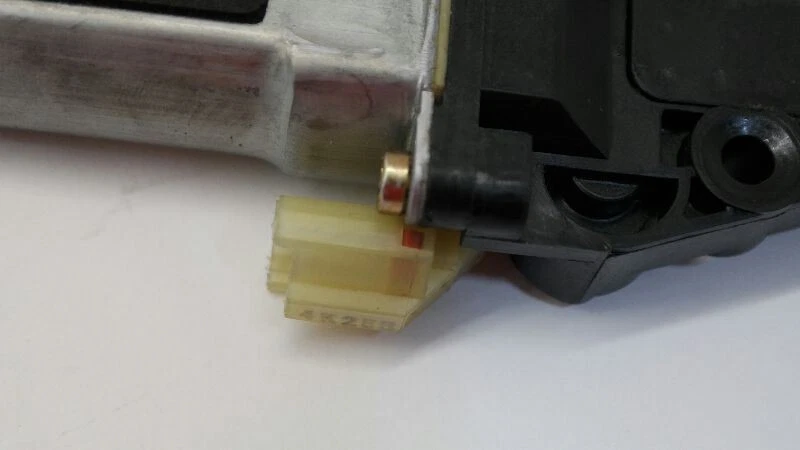 Passenger Rear Window Regulator Electric Sedan 2001-2006 HYUNDAI ELANTRA - Image 4 of 4