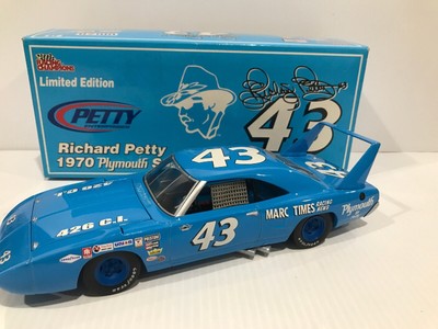richard petty 1970 plymouth superbird diecast