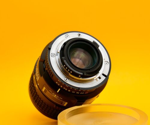 Nikon Micro-NIKKOR Objektiv 60 mm f/2,8 CRC D AF - Bild 4 von 5