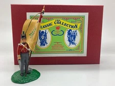 TROPHY MINIATURES NAPOLEONIC THE COLOURS OFFICER WITH COLOUR AND PISTOL WA63A