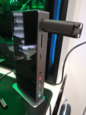 UOEOS USB Docking Station USB docking Station, 13 in 1 Triple Display 5 USB port