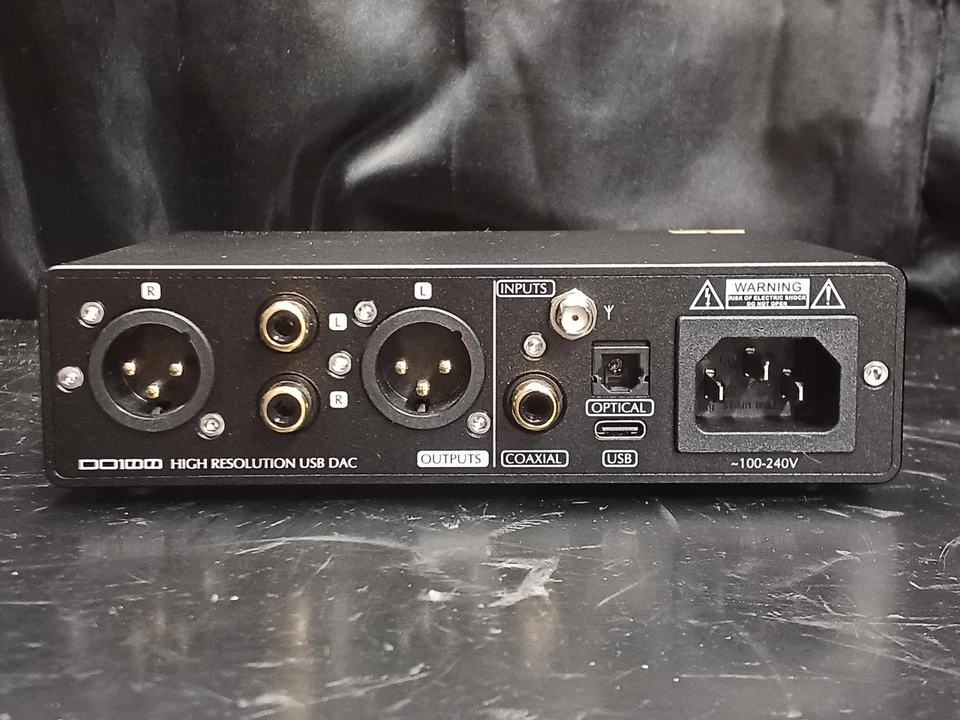 S.M.S.L DO100 DAC Good Condition from Japan w/Accessories - Image 4 of 4