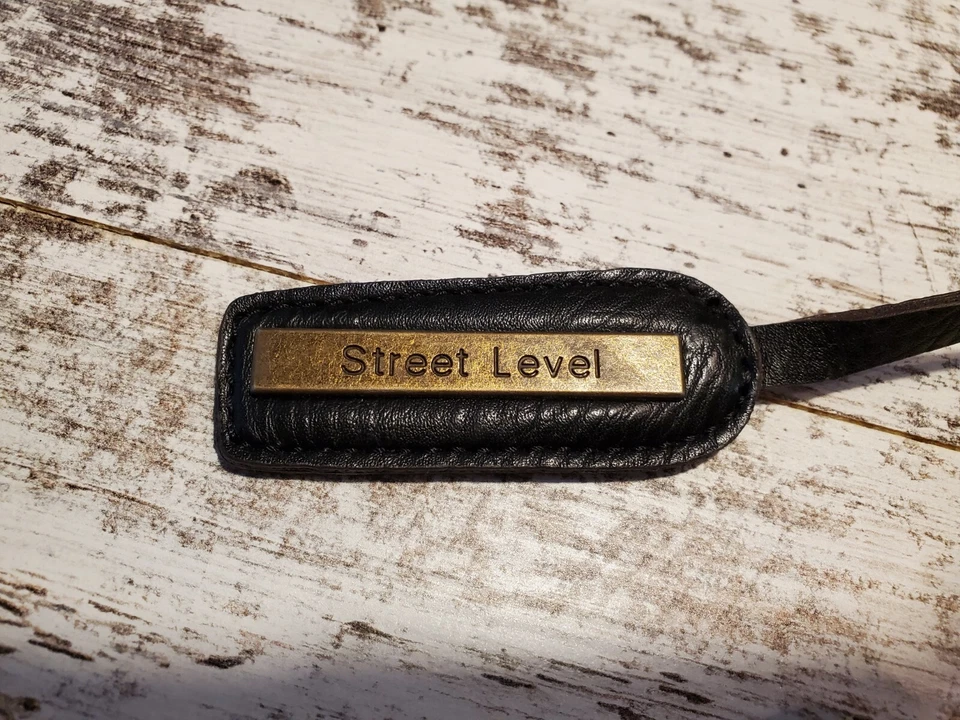 Bolso de Mano Muñequera Street Level Nordstrom Vegano Imitación Cuero Foto 2 de 4