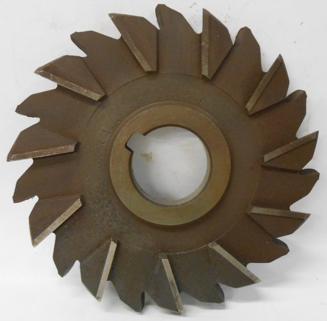 STAGGERED TOOTH CUTTER, 5 X 7/16, 5" CUTTING DIA, 11/4" ARBOR HOLE