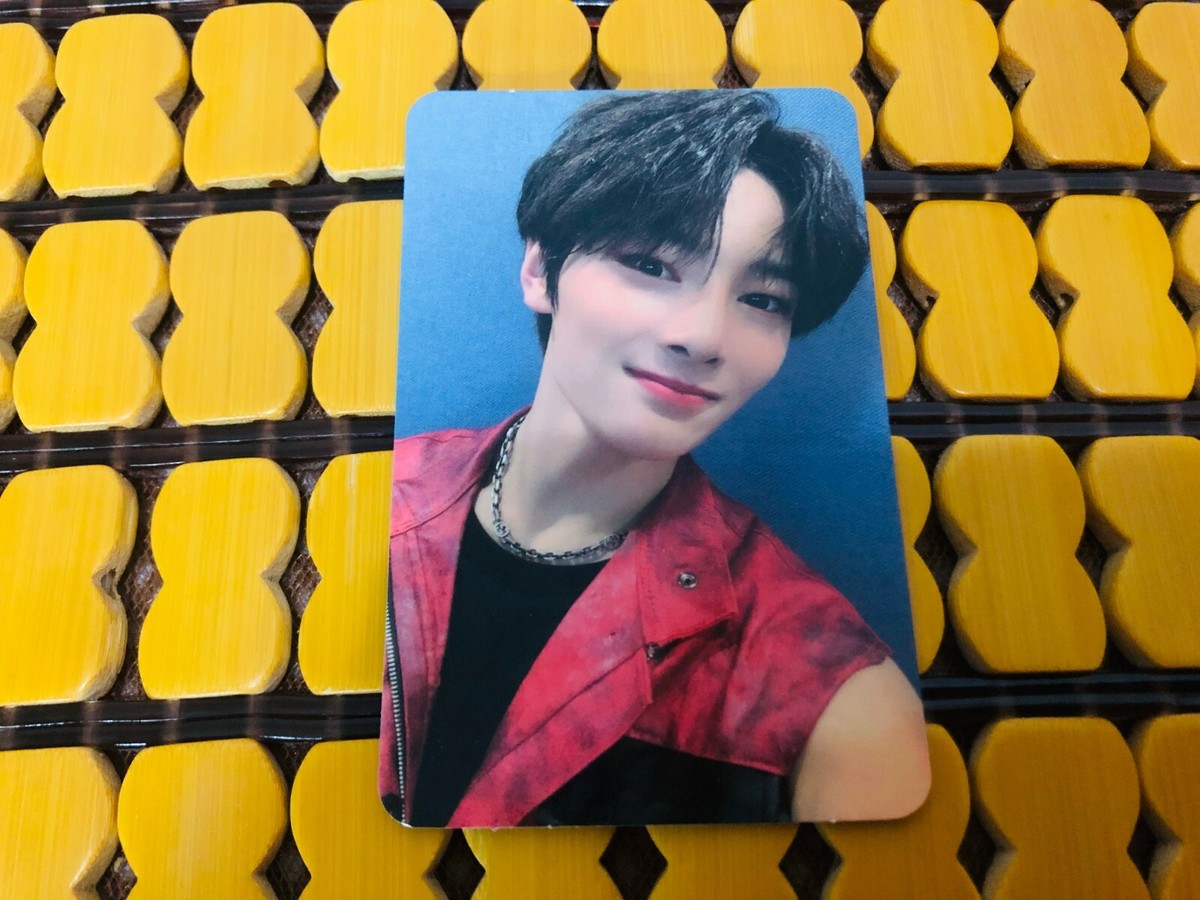 STRAY KIDS OFFICIAL GO生 GO LIVE ALBUM FAN SIGN WITHFANS YZY STRAY KIDS OFFICIAL GO生 GO LIVE ALBUM FAN SIGN WITHFANS YZY