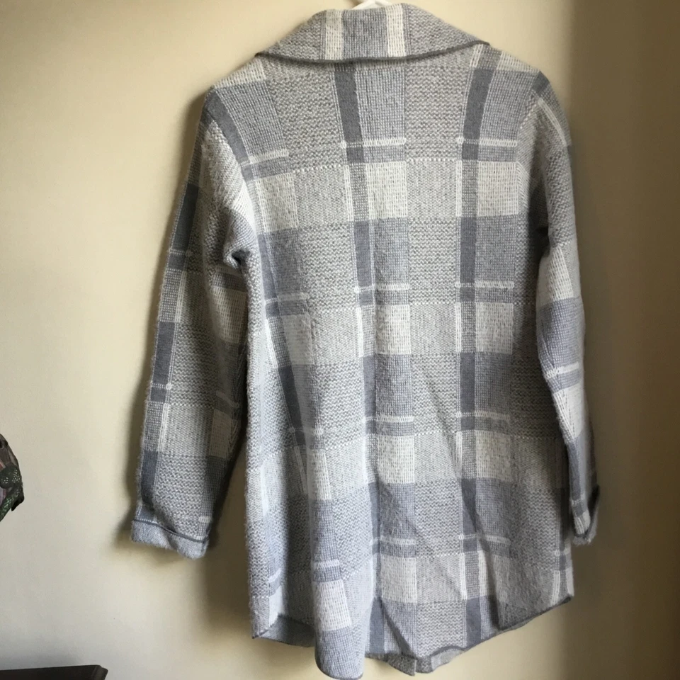 Chaqueta RACHEL ZOE Bolsillos Frontales con Solapa a Presión Gris A Cuadros Suave Vellón Talla M Foto 4 de 4