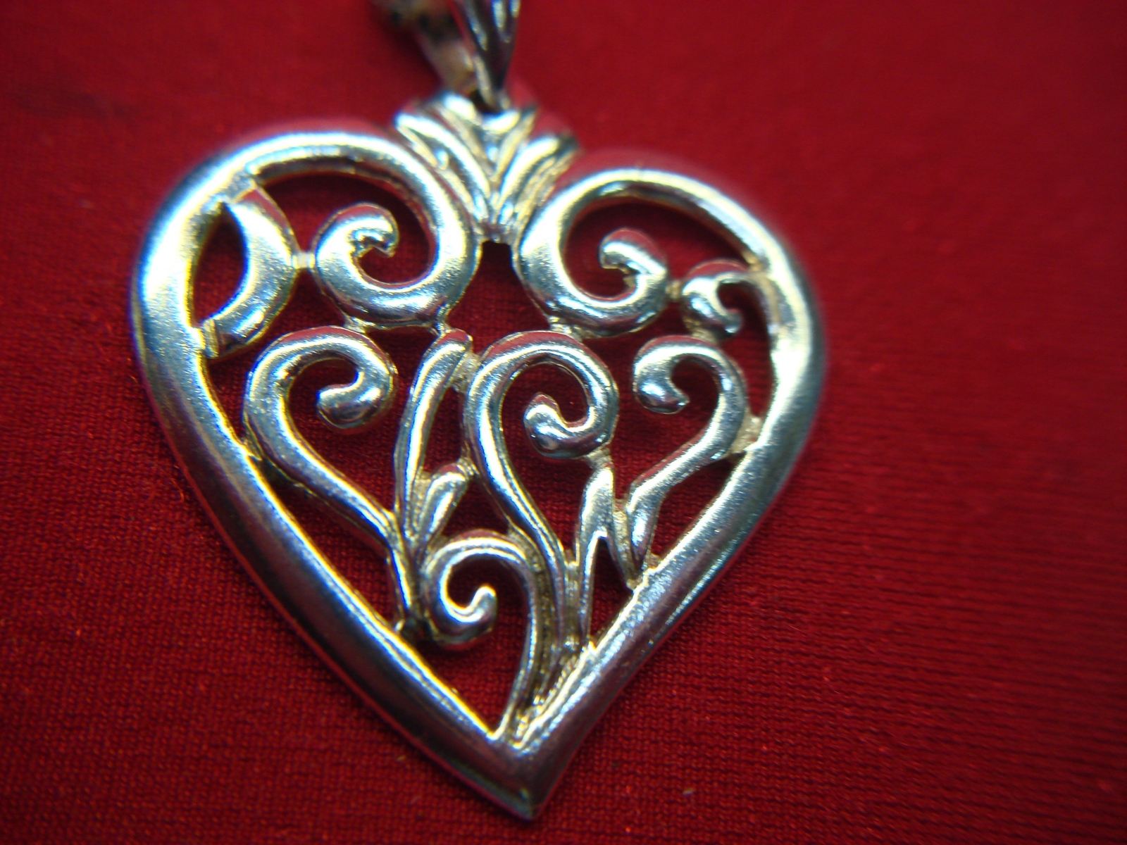 SOLID STERLING SILVER HEART PENDANDT WITH CHAIN -… - image 9