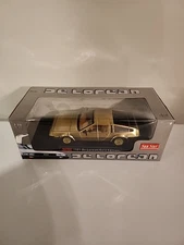 Universal Sun Star 1981 De Lorean Gold Edition DMC Back To The Future 1 18 Scale